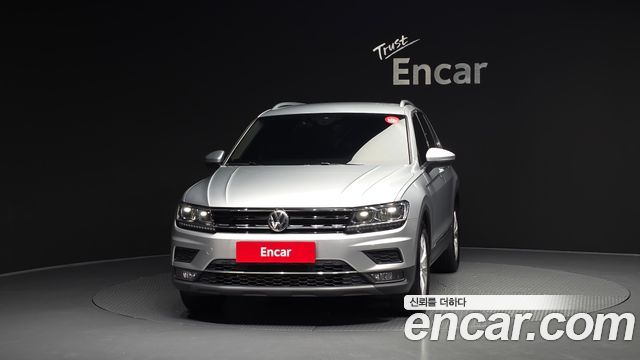 Volkswagen Tiguan 2-го поколения 2.0 TDI Premium - фото 2