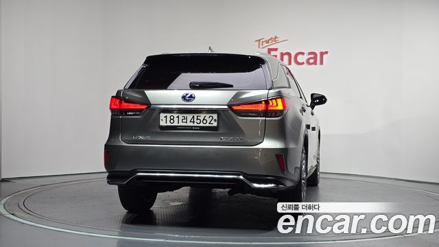 Lexus RX 450h 4-го поколения Executive - фото 3