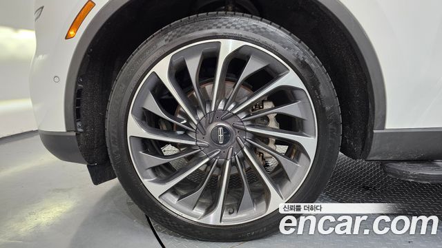 Lincoln Aviator 2-го поколения 3.0 Reserve AWD - фото 4