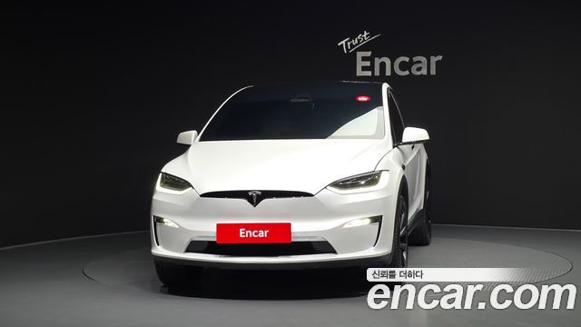 Tesla Model X Plaid - фото 2
