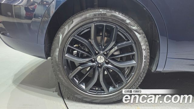 Maserati Levante 2.0 GT AWD - фото 4