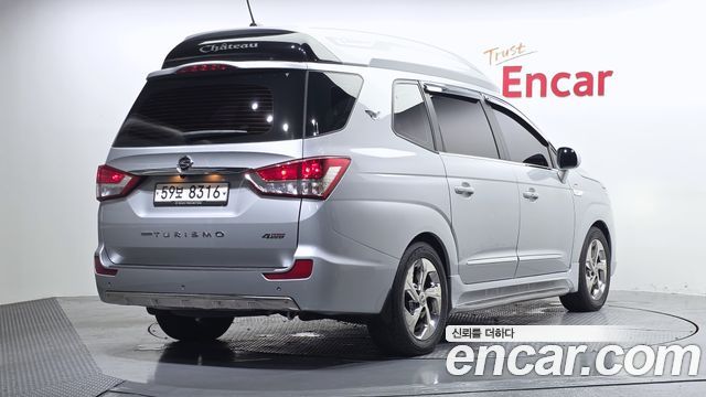 SsangYong Korando Turismo 4WD Chateau 9-seater High-roof - фото 1