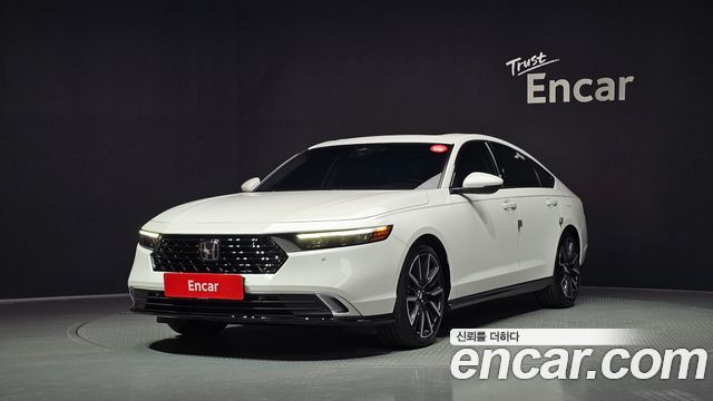 Honda Accord 11-го поколения 2.0 Hybrid Touring - фото 0
