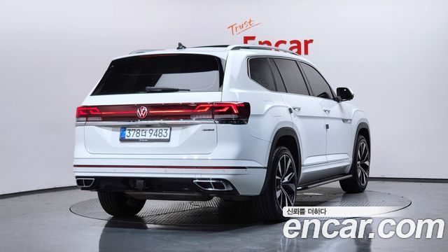 Volkswagen Atlas 2.0 TSI R-LINE 7-Seater - фото 1