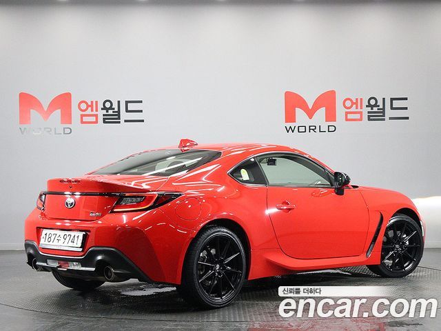 Toyota 86 GR86 2.4 Premium - фото 2