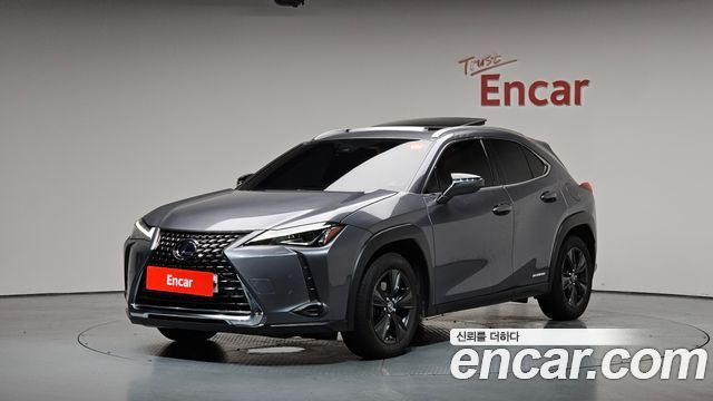 Lexus UX 250h 2.0 2WD - фото 0
