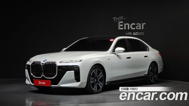 BMW i7 G70 xDrive 60 M sport - фото 0