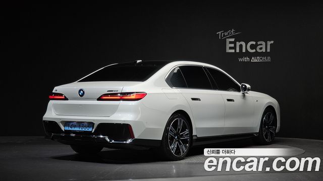 BMW i7 G70 xDrive 60 M sport - фото 1