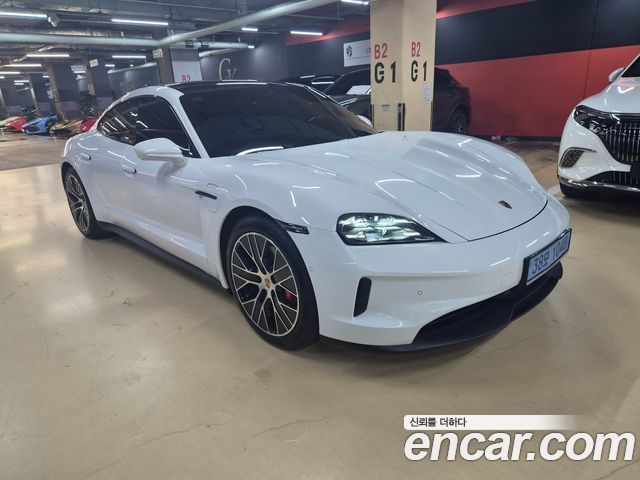 Porsche Taycan 4S - фото 1