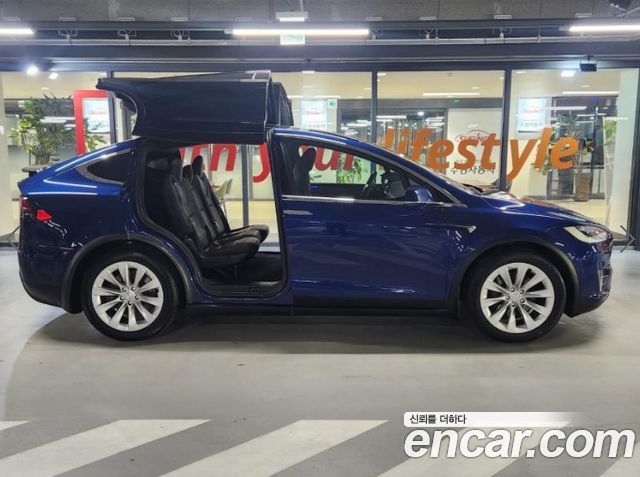Tesla Model X Long Range - фото 0