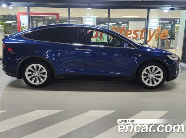 Tesla Model X Long Range - фото 2