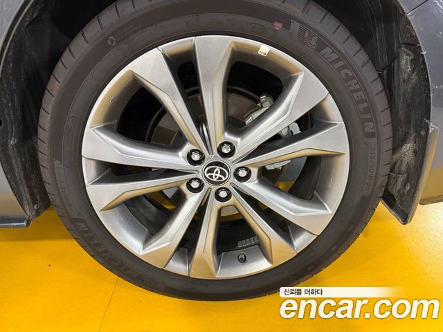 Toyota Sienna 4-го поколения 2.5 Hybrid 2WD - фото 4