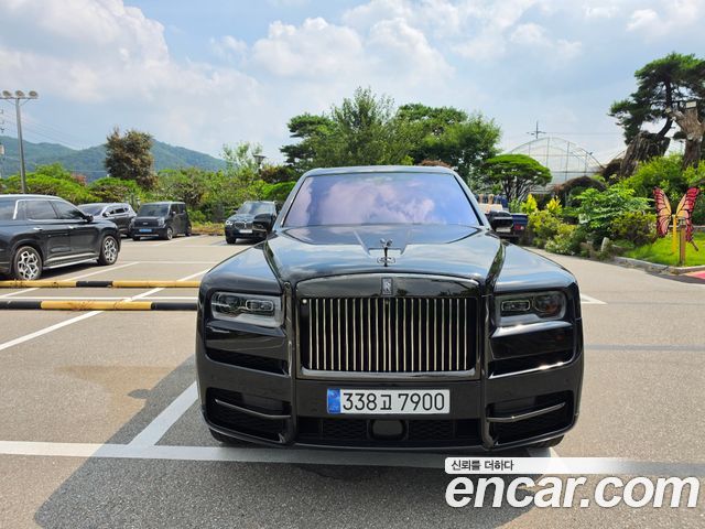 Rolls-Royce Cullinan 6.7 V12 Black Badge - фото 0
