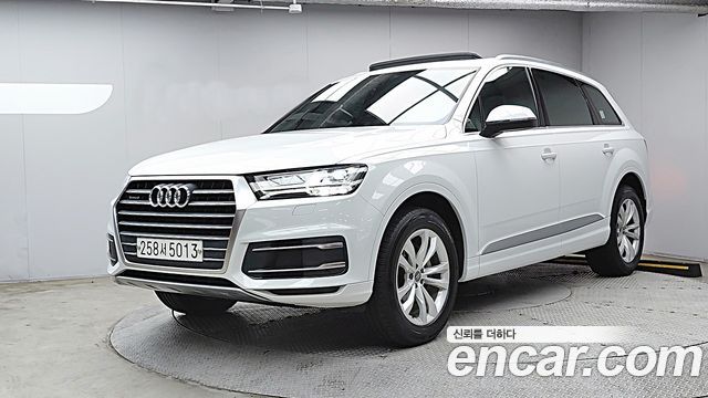 Audi Q7 45 TFSI Quattro - фото 0
