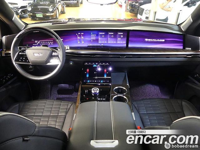 Cadillac Escalade 5-го поколения 6.2 Sports Platinum - фото 3