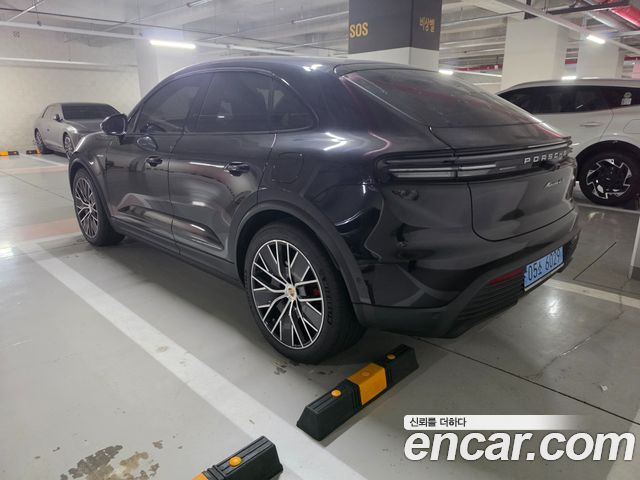 Porsche Macan EV 4S - фото 3