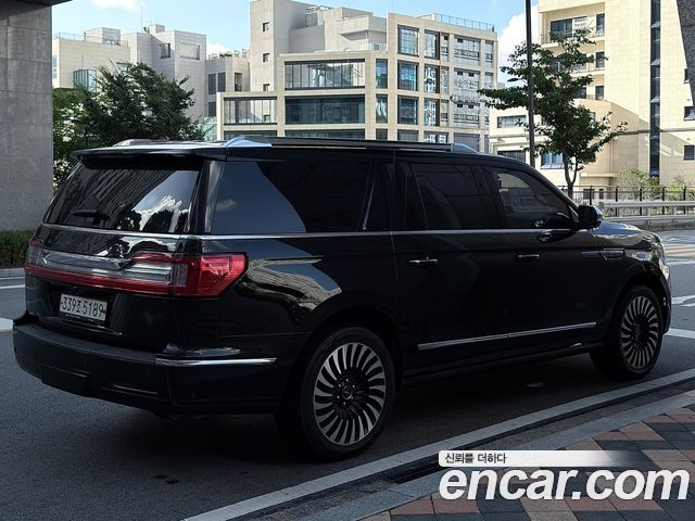 Lincoln Navigator 4-го поколения 3.5L Black Label - фото 4