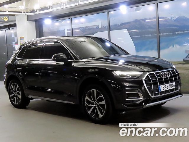 Audi Q5 FY 40 TDI Quattro - фото 1