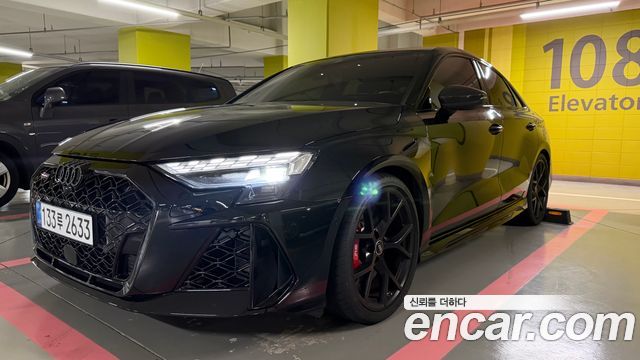 Audi RS3 2.5 TFSI Quattro - фото 0