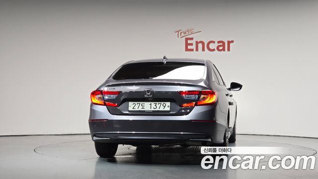 Honda Accord 10-го поколения 2.0 Hybrid EX-L - фото 2