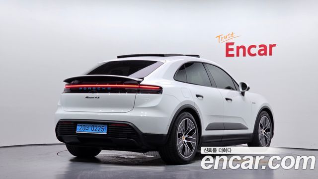 Porsche Macan EV 4S - фото 1