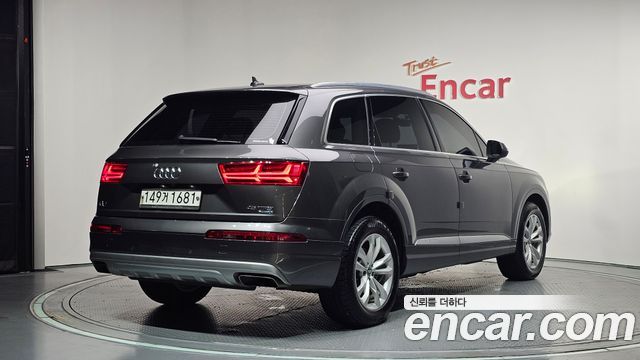 Audi Q7 45 TFSI Quattro - фото 1