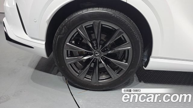 Lexus RX 500h 5-го поколения F-Sport - фото 3