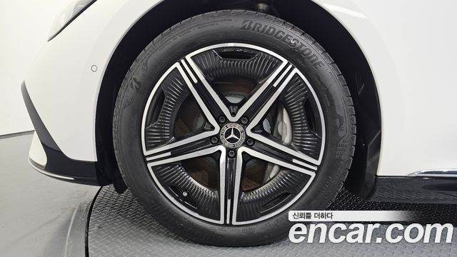 Mercedes-Benz EQE V295 EQE350+ - фото 4