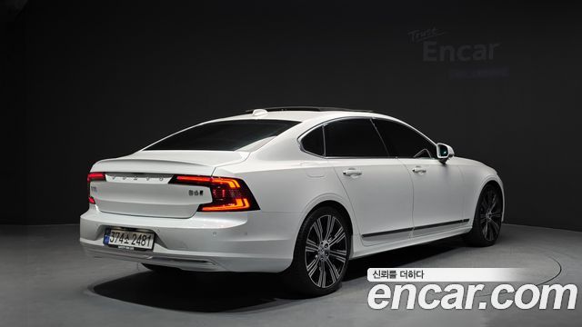 Volvo S90 B6 AWD Ultimate Bright - фото 1