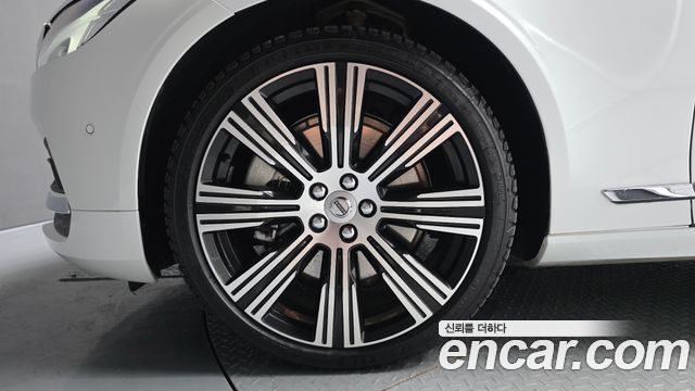 Volvo S90 B6 AWD Ultimate Bright - фото 4