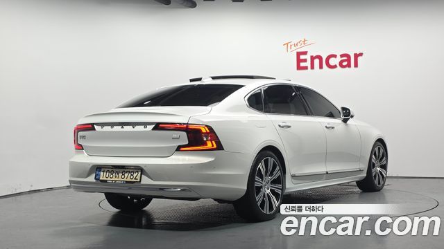 Volvo S90 T8 AWD Inscription - фото 0