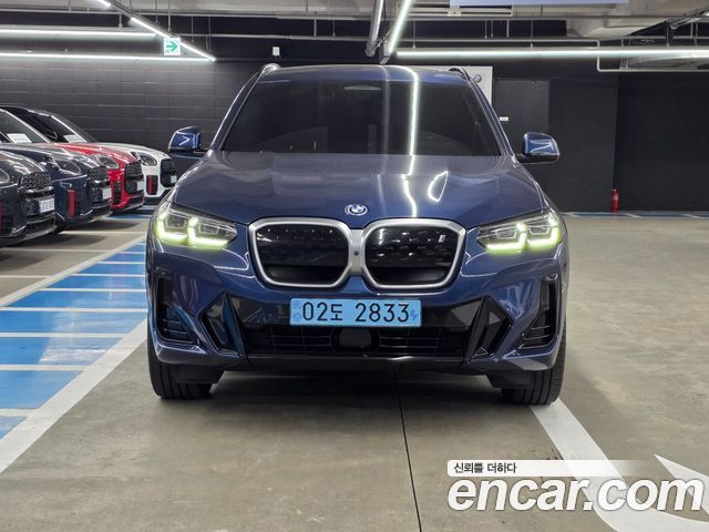 BMW iX3 M Sports - фото 2