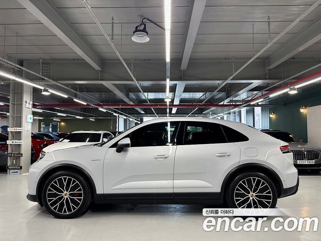 Porsche Macan EV 4S - фото 3