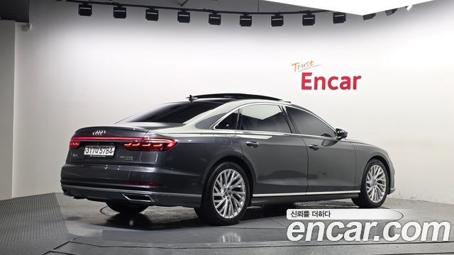 Audi A8 D5 55 TFSI Quattro LWB - фото 1
