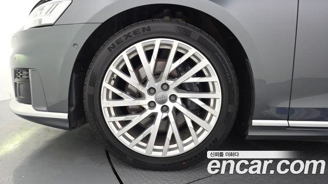 Audi A8 D5 55 TFSI Quattro LWB - фото 4