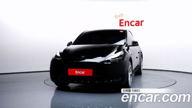 Tesla Model Y RWD - фото 2