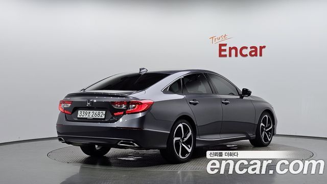 Honda Accord 10-го поколения 2.0 Turbo Sport - фото 1