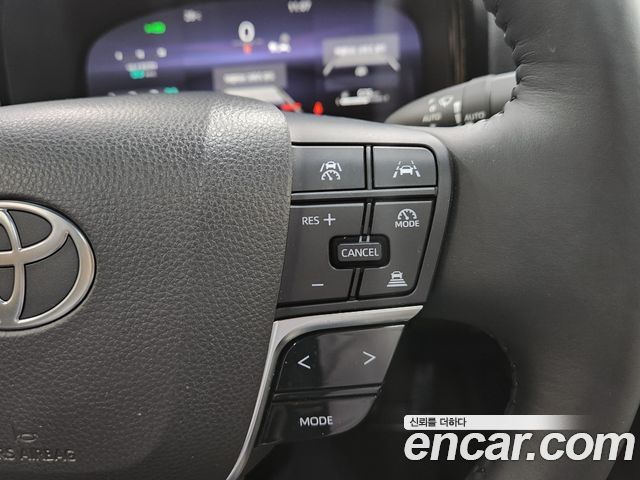 Toyota Camry XV80 2.5 XLE Hybrid - фото 4