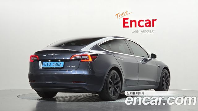 Tesla Model 3 Long Range AWD - фото 0