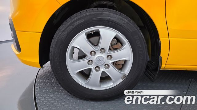 Hyundai Starex New School Bus LPi - фото 3