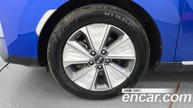 Kia Soul Booster EV Noblesse - фото 4