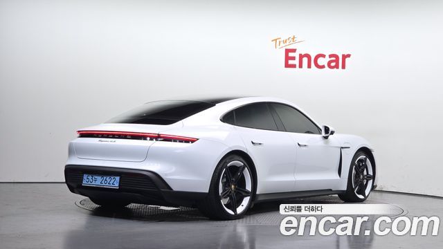 Porsche Taycan 4S - фото 1