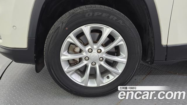 Jeep Cherokee KL 2.4 Longitude High AWD - фото 4