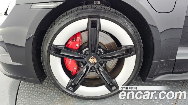 Porsche Taycan GTS - фото 4