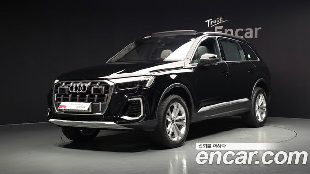 Audi Q7 55 TFSI Quattro - фото 0