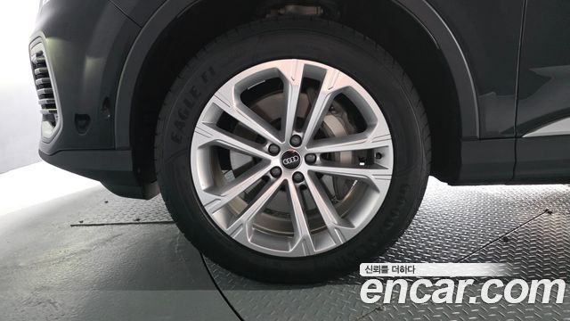 Audi Q7 55 TFSI Quattro - фото 4