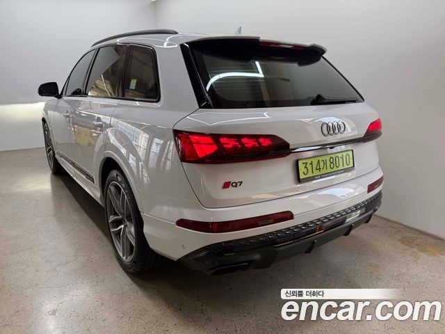 Audi Q7 55 TFSI Quattro Premium - фото 2