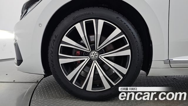 Volkswagen Arteon 2.0 TDI Premium - фото 3