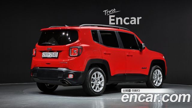 Jeep Renegade 2.4 Limited - фото 1