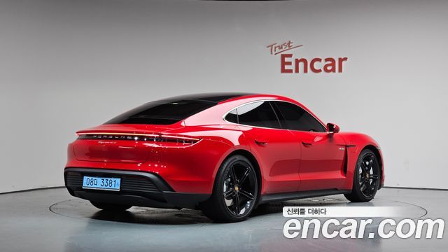 Porsche Taycan 4S - фото 1
